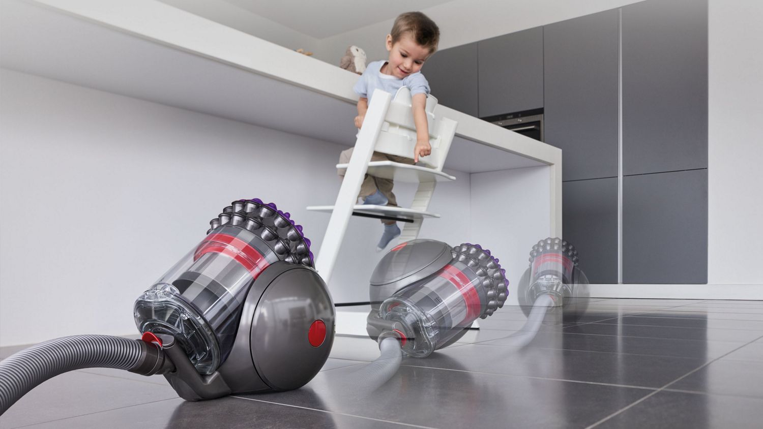 Powerful Dstorvanto suction. The only vacuum with no bags to buy, no filters to maintain and no loss of suction. 2